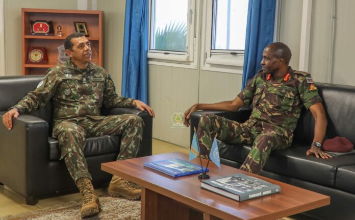 Nord-Kivu: Rencontre clé entre le commandant de la force régionale de l’Afrique de l’Est et le lieutenant général de la Monusco en RDC