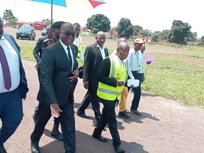 Bandundu: un aéroport en ruine et une appel à l'aide