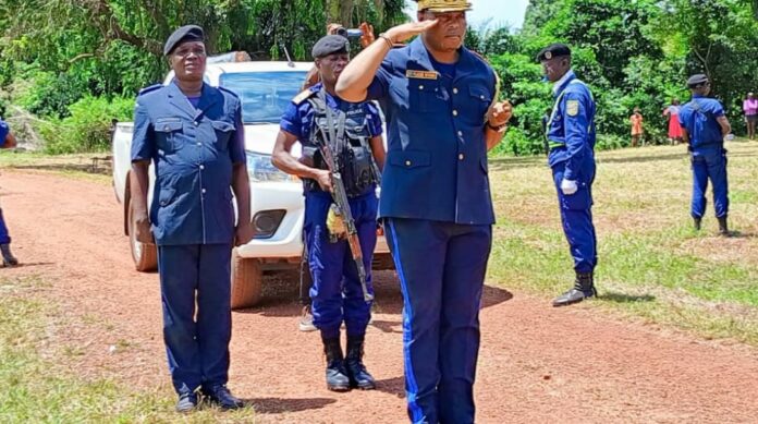 Equateur : Lancement du programme de formation de policiers de proximité