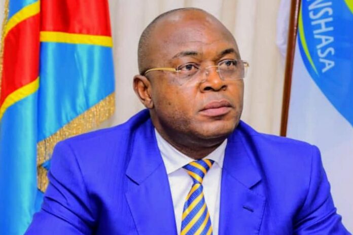 Kinshasa : Rejet de la motion de défiance contre le gouverneur Gentiny Ngobila par l'Assemblée provinciale