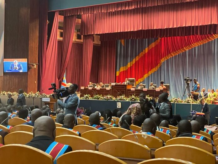 Kinshasa: Discours imminent de Félix Tshisekedi : Sénateurs et députés réunis en attente