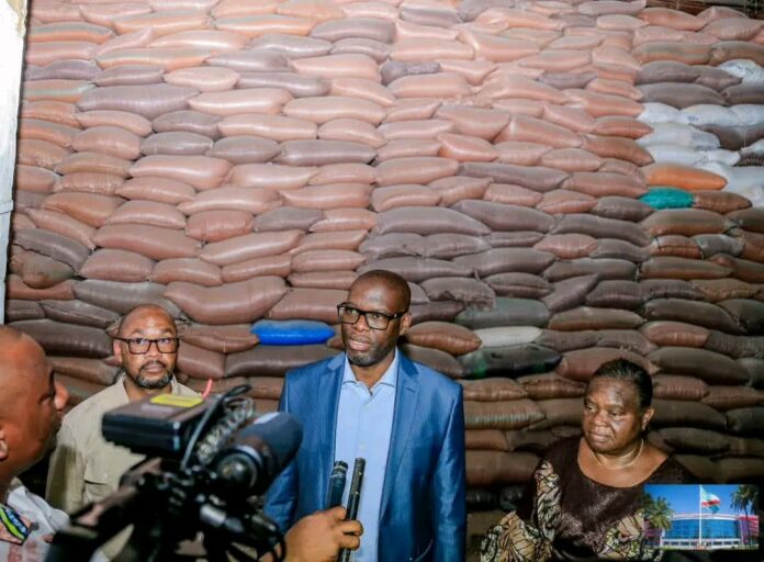 Haut-Katanga: Inspections des stocks de maïs par le Gouverneur Jacques Kyabula