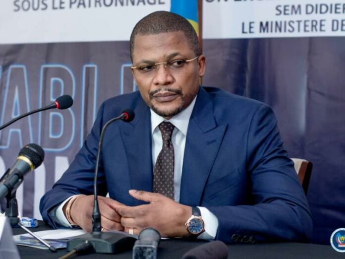 Kinshasa : Les allégations de favoritisme et de collusion dans l'appel d'offres des blocs pétroliers et gaziers sont rejetées par le gouvernement