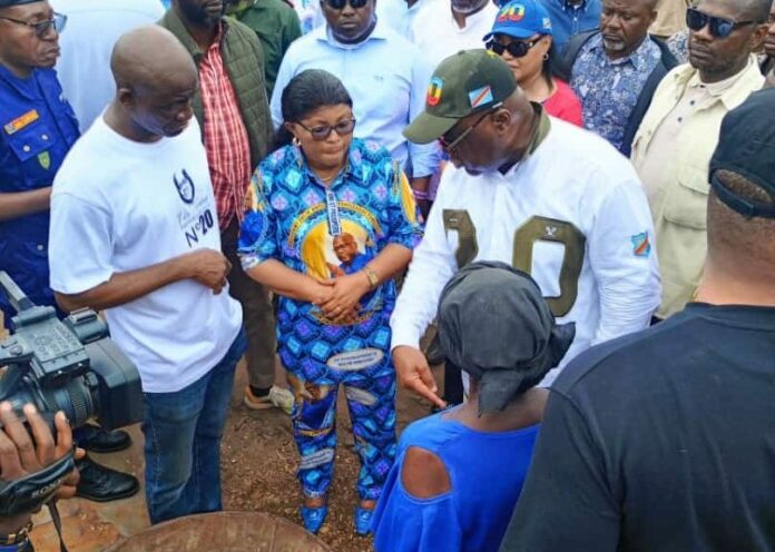 Kasaï Oriental : Le candidat présidentiel Tshisekedi visite les dépôts de maïs à Mbuji-Mayi