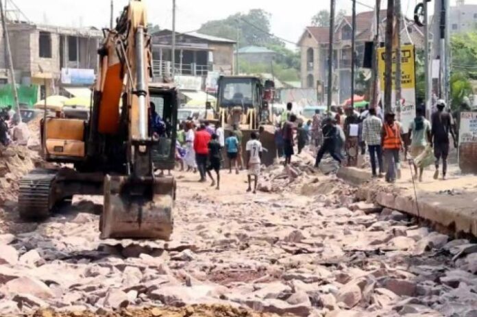 Kinshasa: Câbles électriques et tuyaux d'eau, freins à la réhabilitation des voiries