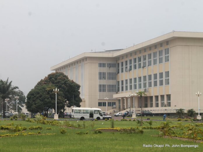 Budget 2025 : le Parlement congolais face à des défis majeurs