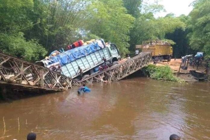 Sankuru paralysé : l'effondrement du pont sur la rivière Futshumu, un choc pour l'économie