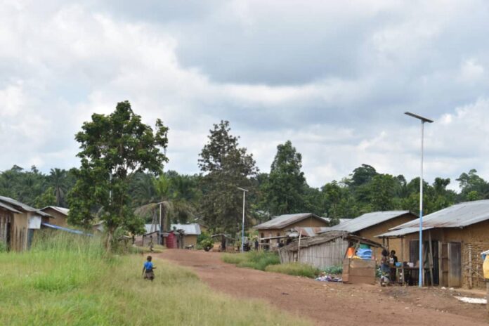 Samboko : un village congolais illuminé par l'espoir et la collaboration