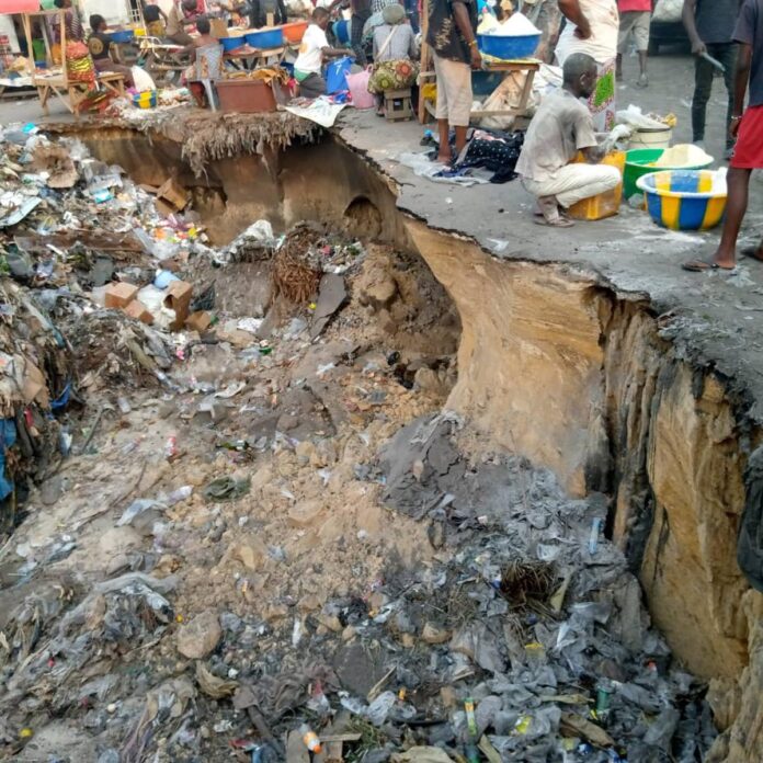 Mont Ngafula : une érosion menace les quartiers après les pluies