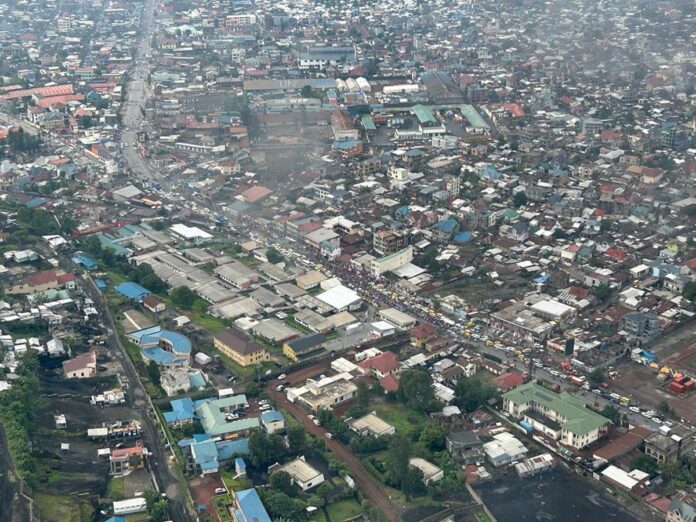 Chaos à Goma : Des obus s'abattent au cœur de la ville, la population sous tension