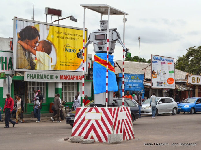 Kinshasa : Deux nouveaux robots pour réguler le trafic, des défis financiers en suspens