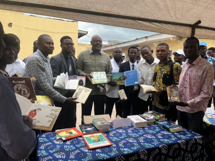 Kinshasa : 48 000 livres pour révolutionner l'éducation scolaire